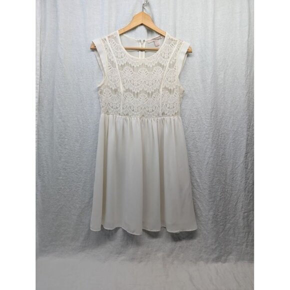 FOREVER 21 Dresses & Skirts - Forever 21 women's size medium cream short lace cap sleeve dress zip closure L10